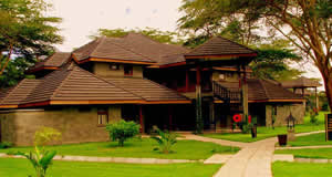 sarova esterni